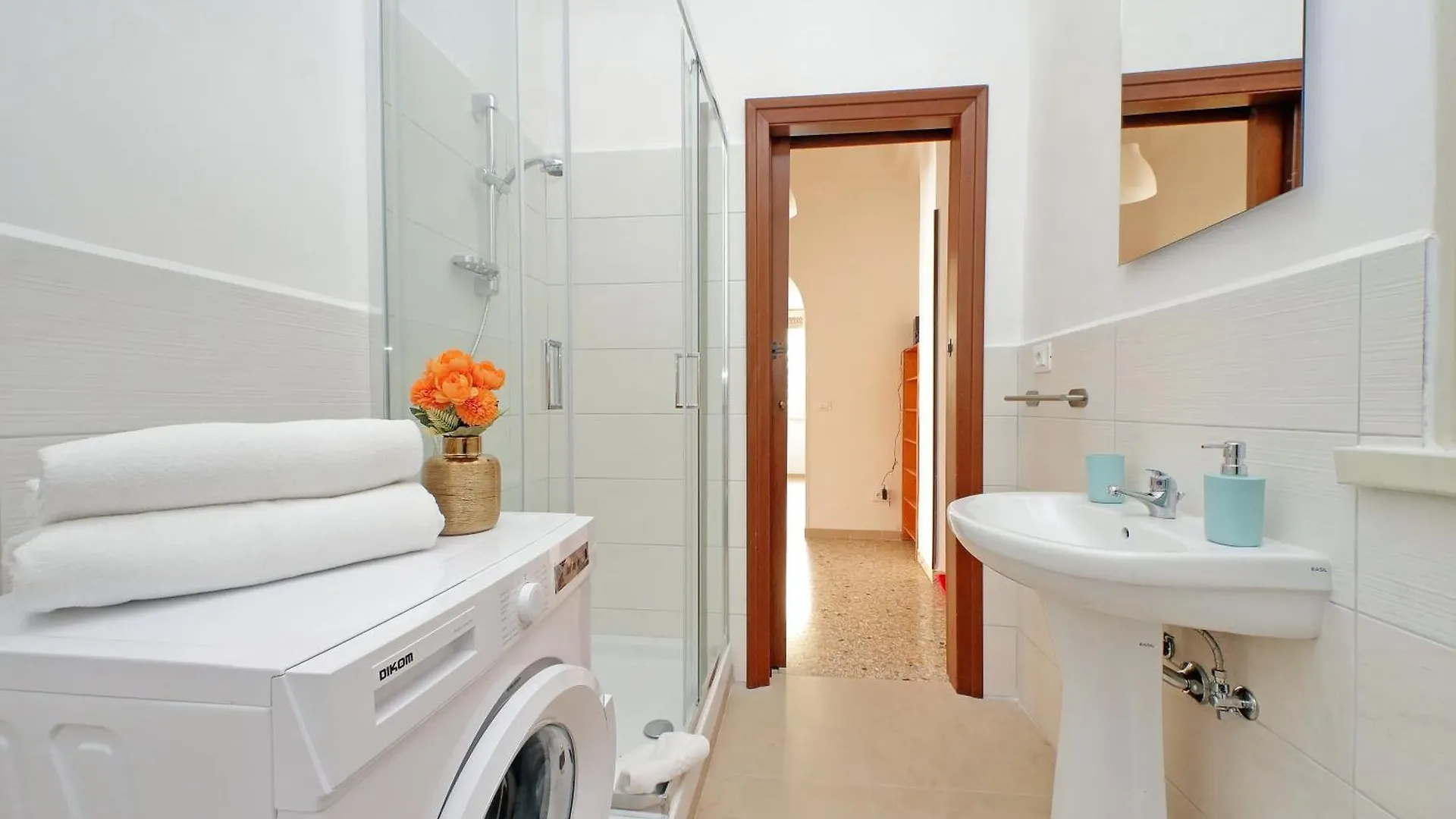 Golden Apartment Rome 0*,
